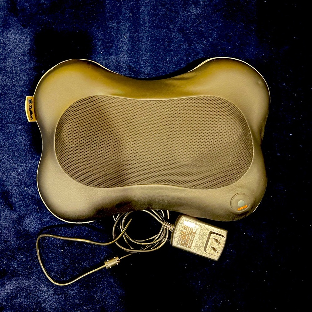 Zyllion Shiatsu Back and Neck Massager With Heat - Picture 5 of 10